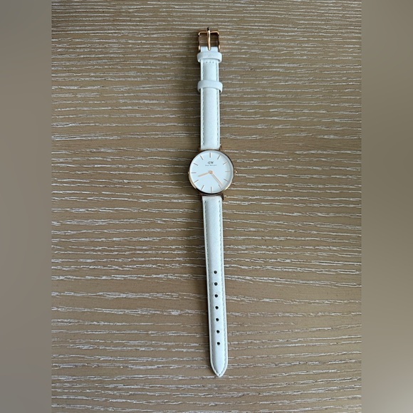 Daniel Wellington Petite Bondi 28mm white leather strap watch - rose gold - Picture 1 of 4